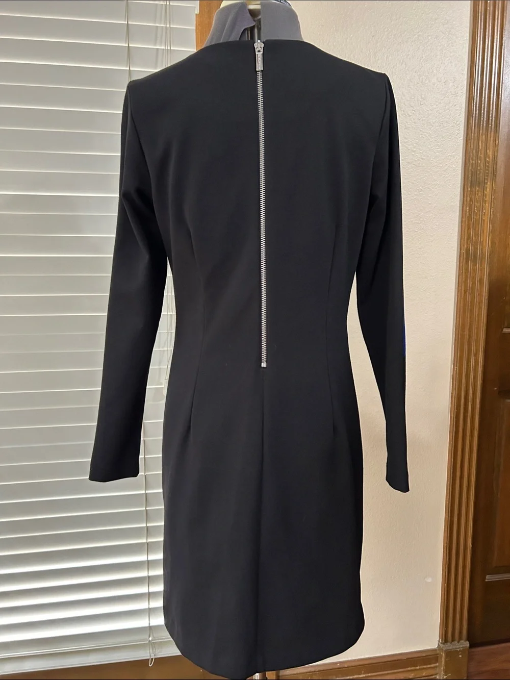 Michael Kors Blue and Black Striped Long Sleeve Sheath Dress Sz 6 preowned